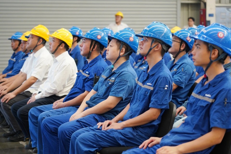122cc太阳成智能组织集中收看纪念中国人民抗日战争暨天下反法西斯战争胜利80周年大会