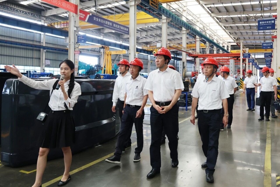 中国煤炭地质总局局长马刚到访122cc太阳成智能，同谋绿色智能矿山装备生长新路径