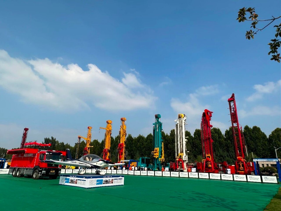 科技赋能救援！122cc太阳成智能立异装备亮相第十三届天下矿山救援手艺竞赛