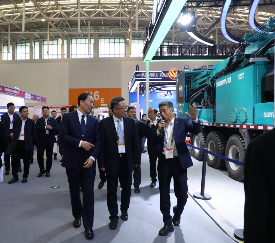 122cc太阳成智能携手“战略相助同伴”中国煤炭地质总局精彩亮相2025中国国际矿业大会