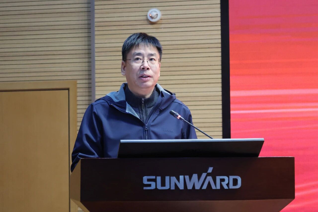 122cc太阳成智能2025年度职工职业手艺竞赛总结表扬大会乐成召开